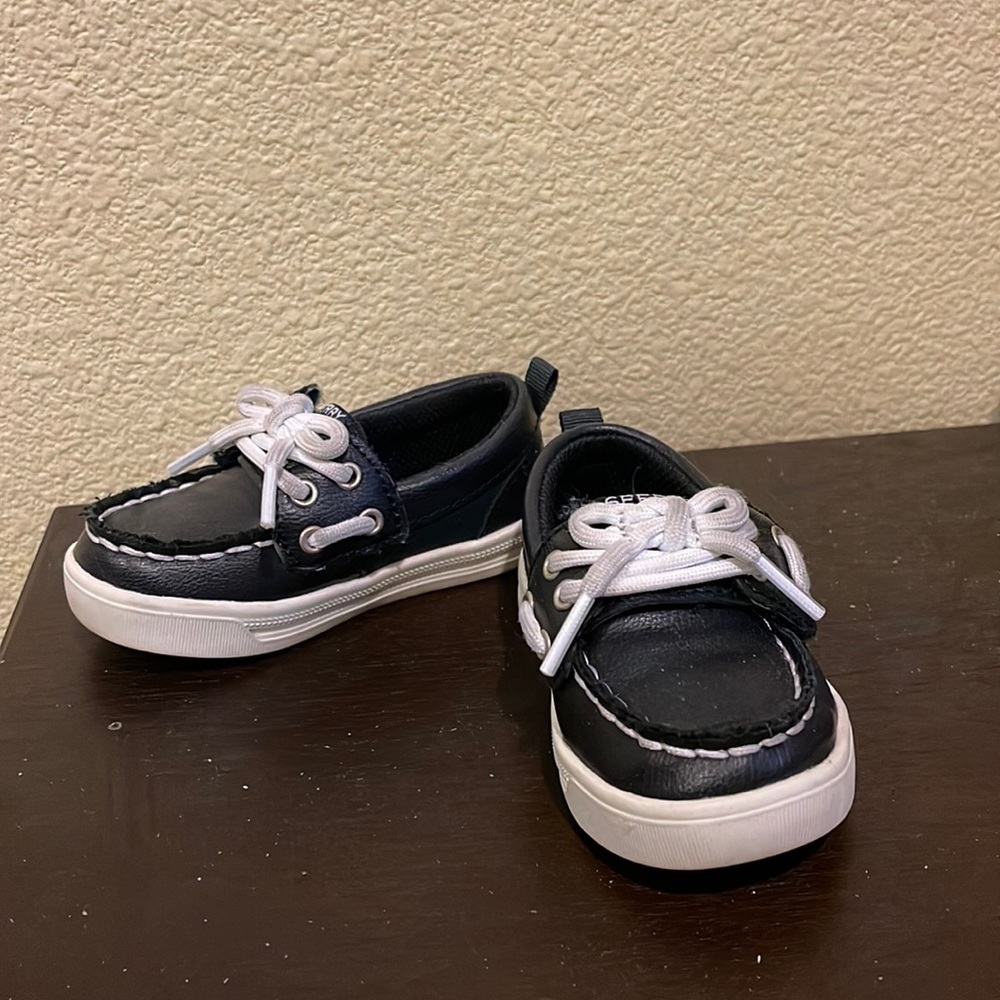 6T navy blue Sperry topsider boy shoes